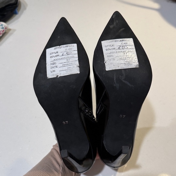 Vintage Jeffrey Campbell Deka Black and White Heels - Picture 3 of 4